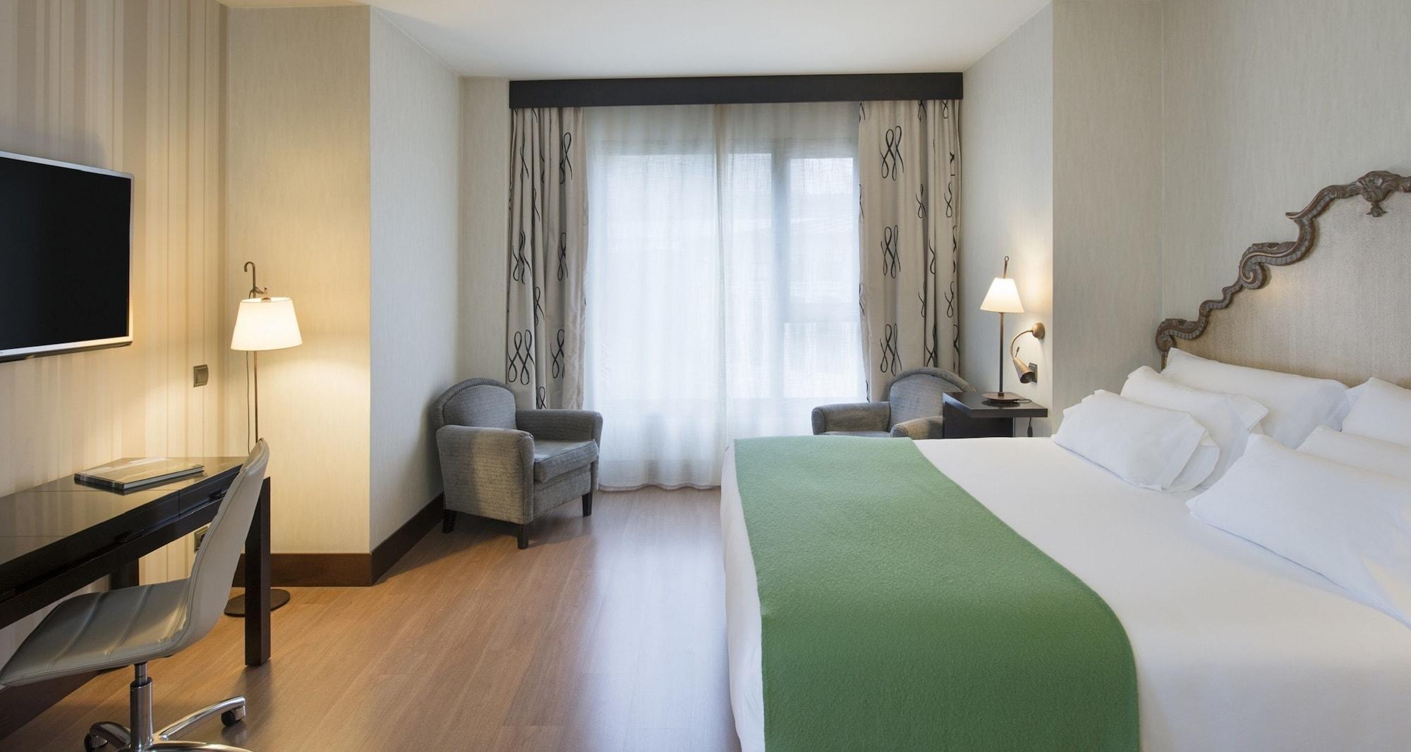 Palacio De Aviles Affiliated By Melia Kültér fotó A room at the hotel