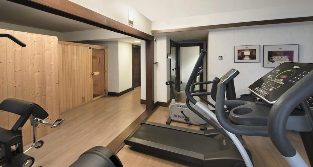 Palacio De Aviles Affiliated By Melia Kültér fotó A gym at a hotel