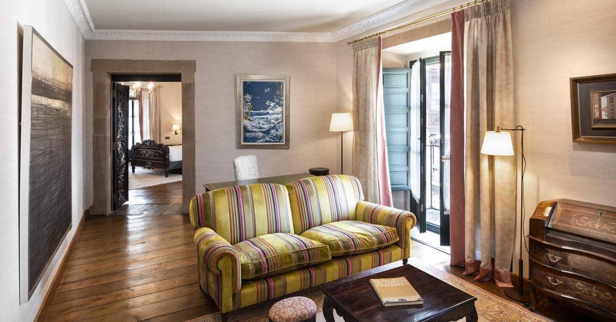 Palacio De Aviles Affiliated By Melia Kültér fotó A suite at the Hotel de Crillon