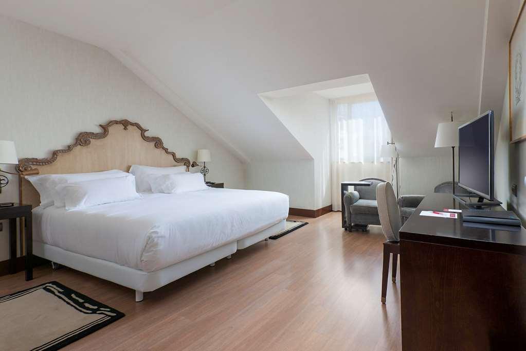 Palacio De Aviles Affiliated By Melia Szoba fotó A room at the Hotel Palace Madrid