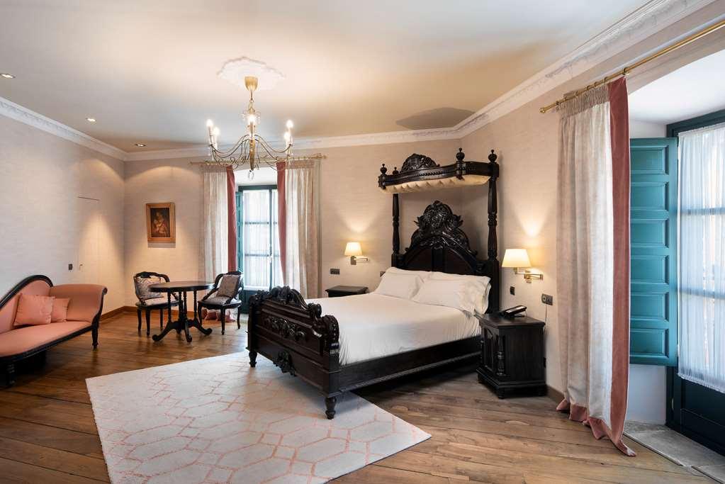 Palacio De Aviles Affiliated By Melia Szoba fotó A room at the hotel