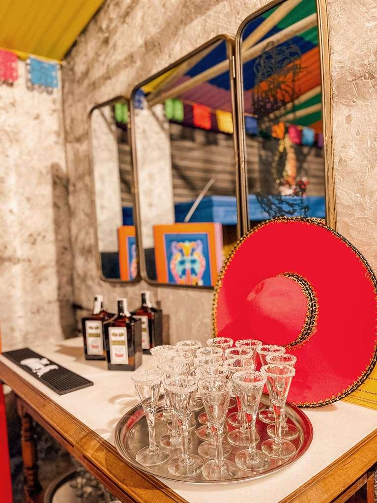 Palacio De Aviles Affiliated By Melia Étterem fotó The bar at the Museum of Modern Art